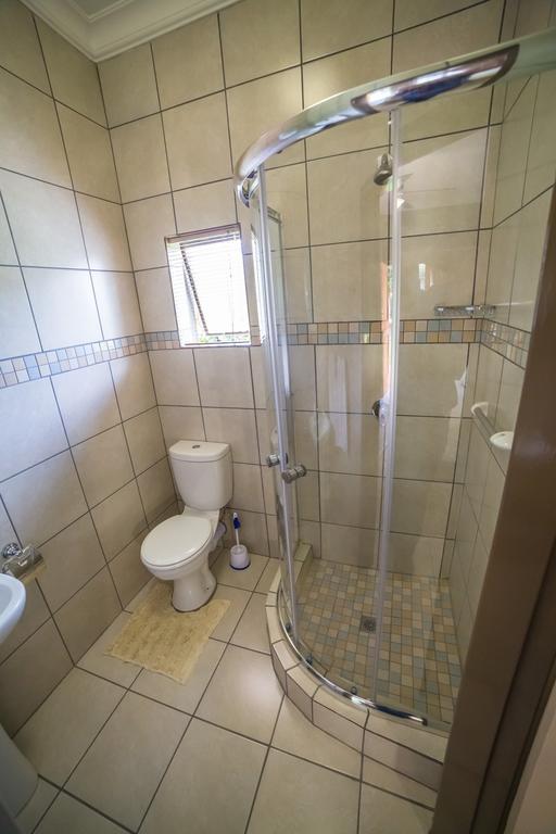Beryl1 Guest House Klerksdorp Exterior foto
